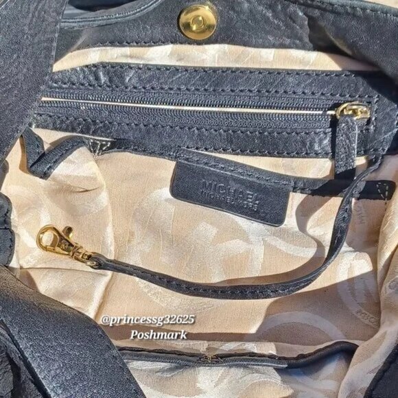 ๐ ๐๐๐๐๐๐ ๐๐ข๐ฅ๐ฆ ๐๐น๐ฎ๐ฐ๐ธ ๐จ๐ฝ๐๐ผ๐๐ป ๐๐๐๐ผ๐ฟ ๐ง๐ผ๐๐ฒ ๐๐ฎ๐ด - Picture 8 of 14